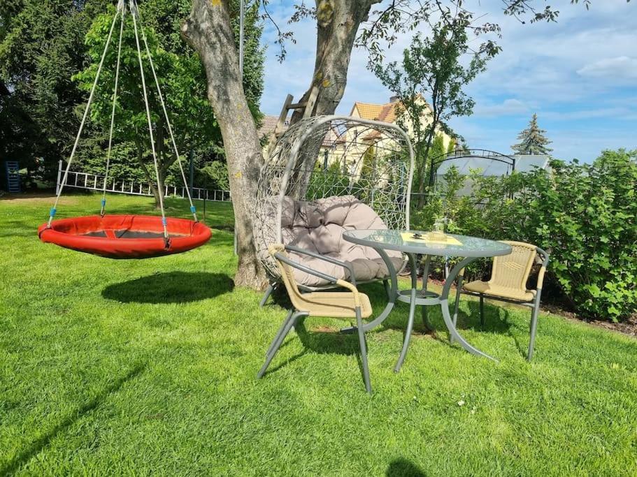 Ferienwohnung *Zur Weinbergstrasse* Lauta Exteriör bild
